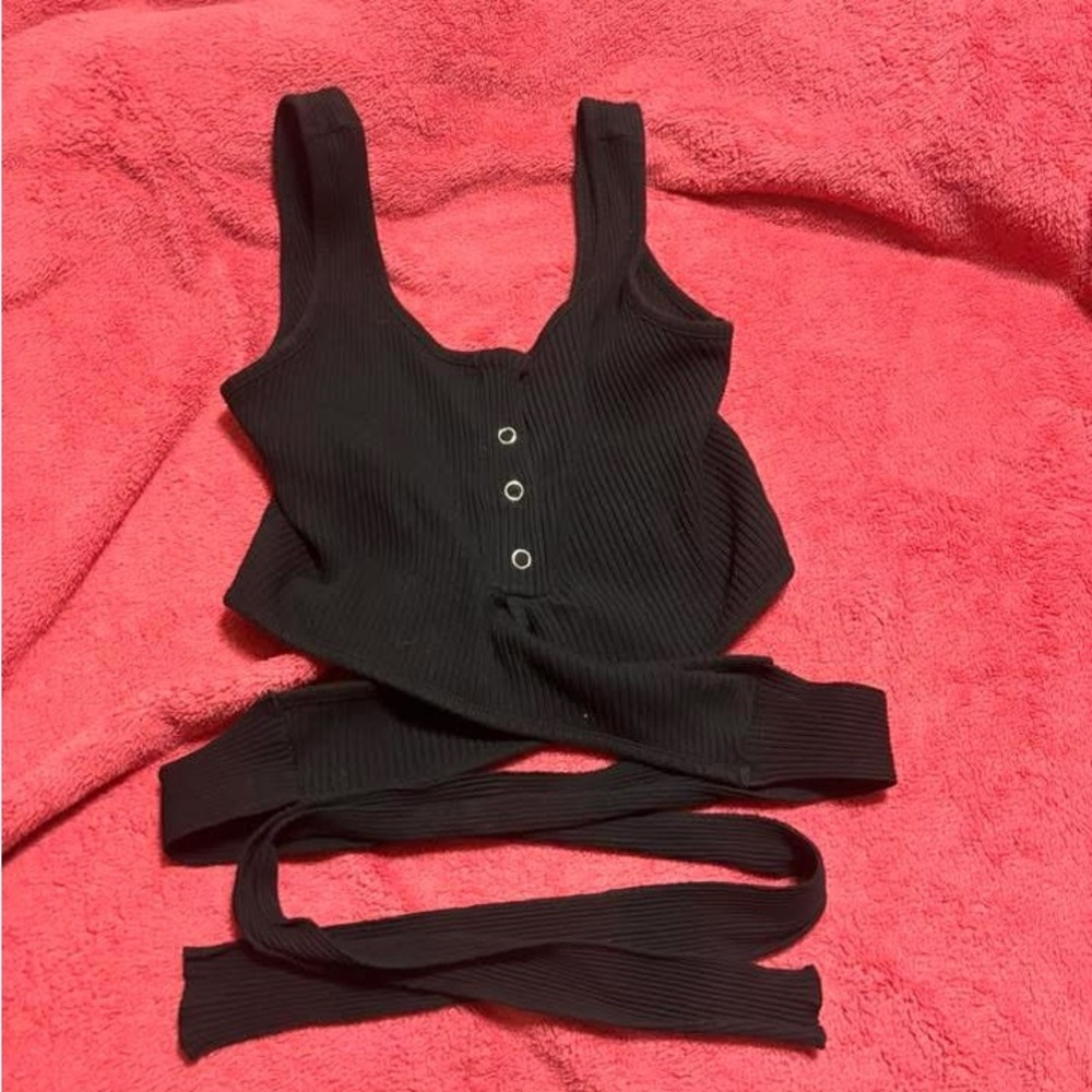 SHEIN Black Ribbed Crop Top with Button Detail